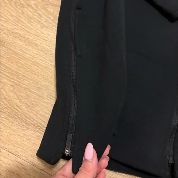 Lululemon Long Horizons Hoodie - Picture 10 of 16